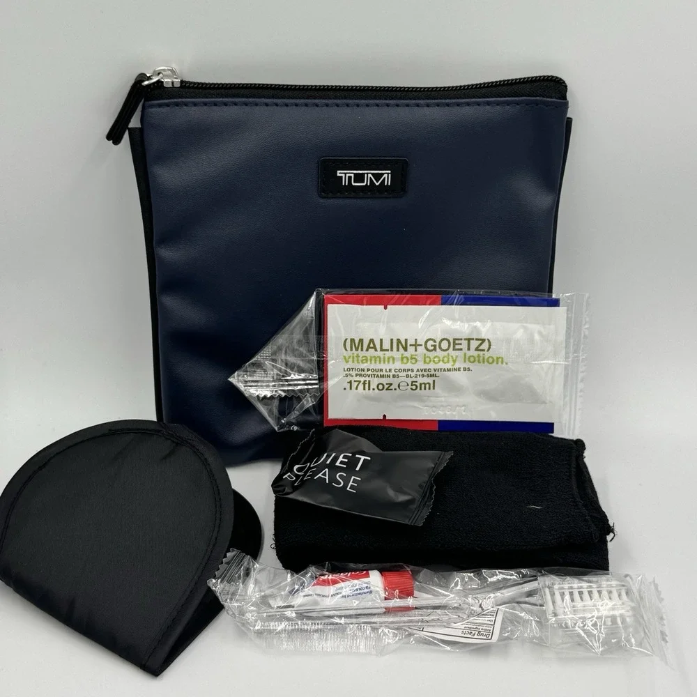Tumi Delta Amenity Travel Pouch Cosmetic Beauty Bag Toiletries Navy Blue Malin‎